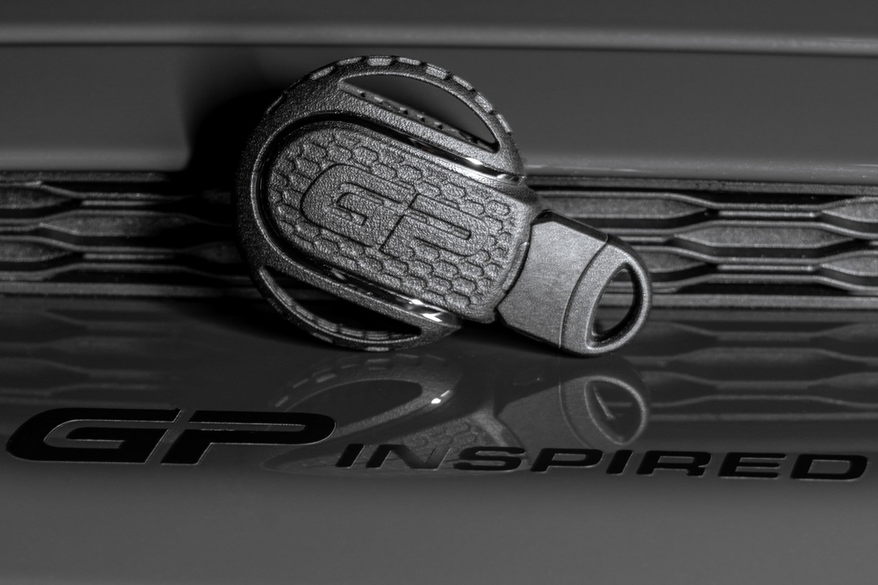 Концепт MINI John Cooper Works GP: эмблема JCW